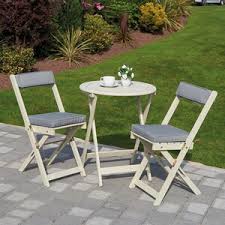 Choose your garden dining set from a wide range of materials and sizes, so you can get a coordinated look that fits your outdoor space perfectly. Wooden Garden Dining Sets The Range
