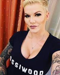 Jun 04, 2021 · melanie müller teilt diesen ausschnitt aus dem video auf ihrem instagram account und äußert sich zu der kritik von oliver pocher: Melanie Muller Photos Facebook