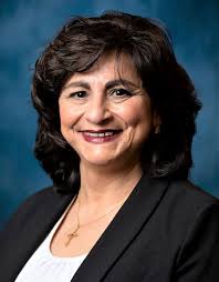 Leading Ladies: Paths to the Top