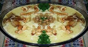 أول مطعم دمشقي يقدم الفتات الشامية ويطورها على طريقته عالم المال والأعمال السوري