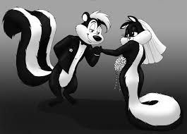 The lids cover up so much of penelope's head that she has no ears and it looks odd. Pin On Lepew