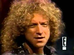 Mick Jones and Lou Gramm Interview - YouTube