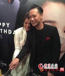 #胡杏兒 憶述與#黃宗澤 分手後仍然大方邀請對方出席婚禮 遺憾對方未能出席 好友#李施嬅 為老公前度坦言並不介意 透露李施嬅與自己老公當年因. é»„å®—æ³½ç¥ç¦èƒ¡æå„¿ èƒ¡æå„¿è€å…¬philèƒŒæ™¯èµ„æ–™ç…§ç‰‡æ­ç§˜èƒ¡æå„¿é»„å®—æ³½åˆ†æ‰‹åŽŸå›  æ–°é—» è›‹è›‹èµž