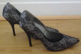 Le groupe beaumanoir reprend le plus gros des magasins la halle : Escarpins La Halle Aux Chaussures Paris Texas En Dentelle Catalogue 109407 Be Com
