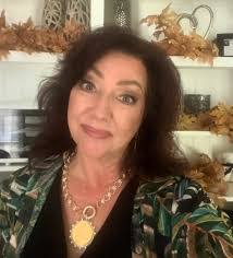 Cindy Wood's Instagram, Twitter & Facebook