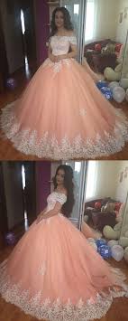Fashion Quinceanera Dresses Off The Shoulder Coral Tulle White Lace Ball Gowns Sweet 16 Dress Coral Prom Dress Ball Gowns Prom Ball Dresses