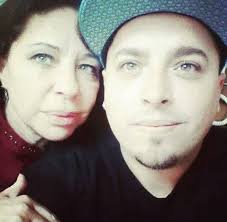 Jun 14, 2021 · daniela aránguiz siempre intenta compartir contenido de su juventud y cómo era su relación con jorge valdivia. Rigeo Homenajeo A Su Mama En Su Cumpleanos Me Dolio No Abrazarla Flanlate