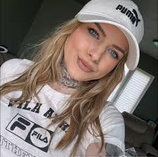 This mechanical horse sculpture is made entirely from wood! Via ViralHog