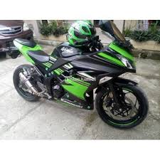 Модель бюджетного спортивного мотоцикла kawasaki ninja 250r появилась в 2008 году, придя на смену kawasaki zzr 250. Motor Sport Murah Kawasaki Ninja 250 Se Bekas Tahun 2016 Normal Low Km Di Blora Tribunjualbeli Com