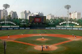 사직야구장(社稷野球場, sajik baseball stadium)은 대한민국 부산광역시 동래구 사직동에 있는 야구장으로, 구덕야구장을 대신하여 1986년부터 한국 프로 야구 롯데 자이언츠의 홈구장으로 이용되고 있다. ëª©ë™ì•¼êµ¬ìž¥ ìœ„í‚¤ë°±ê³¼ ìš°ë¦¬ ëª¨ë'ì˜ ë°±ê³¼ì‚¬ì „