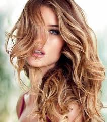 Recently, caramel color has been gaining popularity among ladies searching for a new alternative to common blondes and brunettes. 60 Looks With Caramel Highlights On Brown And Dark Brown Hair