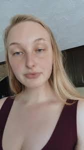 Dawn Revis's Instagram, Twitter & Facebook