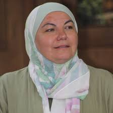 قرار "تأنيث المدارس" الذي أعلنت عنه وزارة التربية والتعليم خطوة ممتازة …  وبناء عليه ستقوم معلمات بتدريس الصفوف (١-٦) سواء أكانت مدارس ذكور او إناث ،  وهو أمر مهم لأن المعلمات أقدر