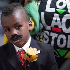 Long Beach students celebrate history at school district's first Black  History Living Museum