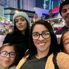 Elvia Davis's Instagram, Twitter & Facebook