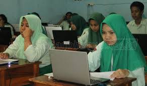 Smk swasta di surabaya beserta jurusannya.membaca oleh vera khairifah on may 21 2020 sebentar lagi tahun ajaran baru 20202021 akan dimulai. Smk Swasta Kekurangan Siswa Sma Swasta Panen Harian Bhirawa Online