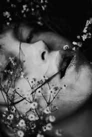 Beautiful Photography Beautiful Black And White Pictures Of People Women S Portrait Beautiful People Photography Dark Photography Portrait Photography Art Photography