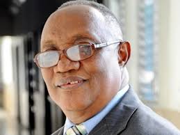 Academia de Ciencias investirá al escritor Mateo Morrison