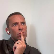 No, you'll never guess what I'm listening to…👀 😂 I think it MIGHT be a  hit record. That's my prediction 🤔