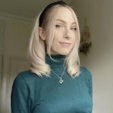 Robyn Harp's Instagram, Twitter & Facebook