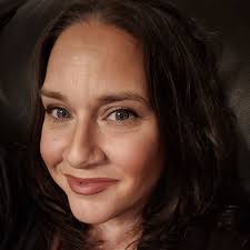 Tu frottes tes pieds sans même t'en rendre compte ? 👉 Ce mouvement  répétitif porte un nom : le cricking (ou cricket). C'est un auto-apaisement  naturel, très répandu chez les personnes avec