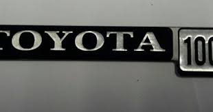 Logo Toyota 1000 Del 78 Con Base Y Resinado Toyota