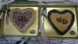 Caixa Para Coração Gourmet De Colher Ovo De Colher Coracao Pequeno Sabores Bolo Bem Casado Bolo Churros Brigadeiro Branco Com Bis Brigad Ovo De Pascoa Sapato De Chocolate Barca De Chocolate