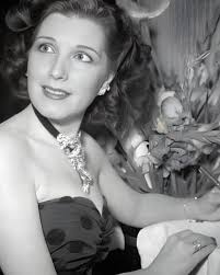 Feliz cumpleaños Mikkey Dee. Hoy llega a los 58 tacos 31 de octubre de  1963. Nace Michael Kiriakos Delaouglou, mejor conocido como Mikkey Dee en  Gotemburgo, Suecia. Es un músico de rock