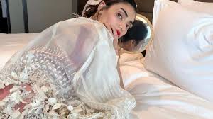 Athiya Shetty On Covid Situation Roses Are Red April Is Grey
