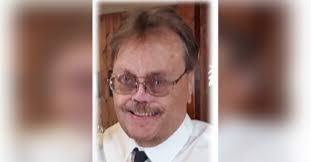 Lisa Stenson's Instagram, Twitter & Facebook