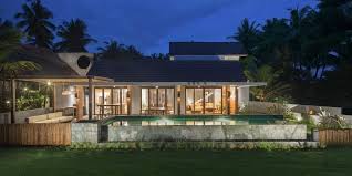 21 desain denah rumah minimalis 2 lantai sederhana dan modern ini bisa jadi referensi. Arsitektur Sempurna Untuk Vila Tepi Pantai Halaman All Kompas Com