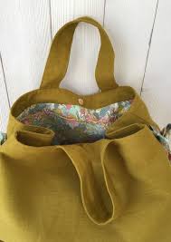 Cabas En Lin Moutarde Et Liberty Les Pluriels Du Lin Sacs En Tissu Tuto Couture Sac Cabas Tutos Sacs