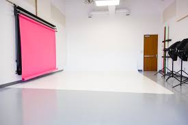 One of the principles daniel emphasizes is to always prioritize one source of light. Studio O2o Salt Lake City Utah Photography Studio Rental