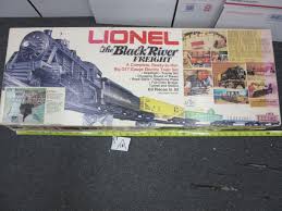 Lionel Black River Freight O27 with locomotive 8602 set with box