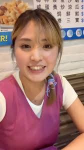 #為食bil 為你報道：, 前排同Alan師傅 @lun.or.18  食飯～實在太耐無見了！今次跟佢去到屯門大興小菜館食海鮮～果然跟師傅食嘢就最正，呢間小菜館睇落好似平平無奇，但係每道菜都好有心思同埋鍾意用唔同方法煮，而且海鮮超新鮮！火車頭茄子、清酒蜆、酸菜海杉斑，連臘味煲仔飯都好好食。我決定下次再去食😚😚😚😚,  🌟椰林莊餐廳小廚 (屯門), 地址：屯門石排頭路11號康德花園地下7號舖, #屯門 ...