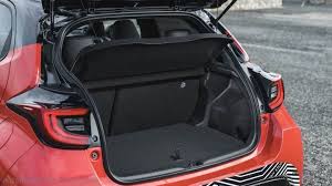 Hier testet auto motor und sport autos auf herz und nieren, fährt die neusten modelle und berichtet von den automessen der welt. Toyota Yaris Abmessungen Und Kofferraumvolumen Hybrid Und Thermisch