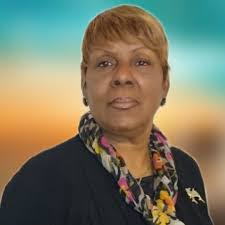 Iris Humphrey's Instagram, Twitter & Facebook