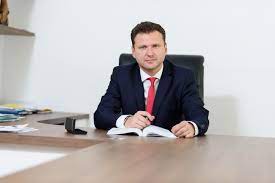 Předseda poslanecké sněmovny radek vondráček je v karanténě. Radek Vondracek Czech Slovak Leaders