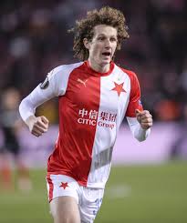 David luiz swapped shirts with slavia prague's alex kral on thursday evening the prague player posed for a photo in the chelsea dressing room with luiz fans were left baffled by the distinct. Galerie Jako Vejce Vejci Kral Potkal Dvojce Z Chelsea Na Cem Se Domluvili Foto 6 Isport Cz