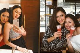 Check spelling or type a new query. 10 Potret Kompak Nana Mirdad Dan Adik Iparnya Tyna Kanna