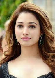 एक्ट्रेस आलिया भट्ट (alia bhat) आज 28 साल की हो गई हैं. Dustoper Top 10 Hottest South Indian Heroines