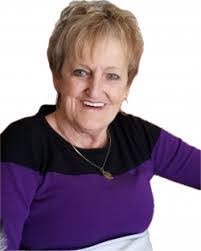 Gloria Mcintyre's Instagram, Twitter & Facebook