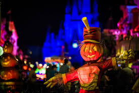 Some halloween decor will even go up gradually before that first party date. When Will Halloween Decorations Go Up At Disney World Disney Tourist Blog