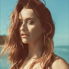 Lucie (@lucieguest) • Instagram photos and videos