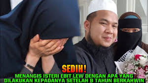 Ustaz ebit lew (kanan) menyantuni masyarakat © instagram.com/ebitlew. Menangis Isteri Ebit Lew Dengan Apa Yang Dilakukan Kepadanya Setelah 8 Tahun Berkahwin Youtube