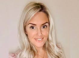 Krystle Ward's Instagram, Twitter & Facebook