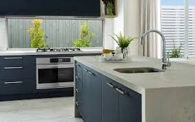 Boutique Homes Accentuate New Primordia To Create Country Coastal With A Sleek Modern Twist Blending The Latest Boutique Homes Caesarstone Caesarstone Quartz