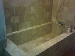 Bandung juga sering dikenal sebagai salah satu kota yang kreatif karena banyak sekali kegiatan menarik yang sering diselenggarakan oleh muda mudi bandung di. Bak Mandi Besar Yang Dianggap Bathtub Oleh Pihak Hotel Picture Of Imah Seniman Bandung Tripadvisor