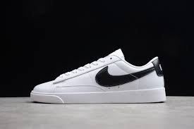 This pair features a predominately grey upper with black mesh being used on the toe box, tongue and heel tab. Nike Blazer Low White Black Aa3961 111 Fitforhealth