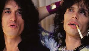 Steven Tyler ricade nella dipendenza a 74 anni: ricovero in rehab